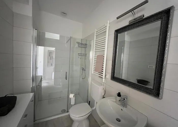 3m With Free Parking Apartament Split